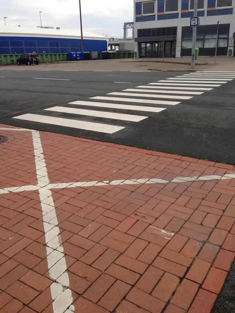 Zebra crossing markings